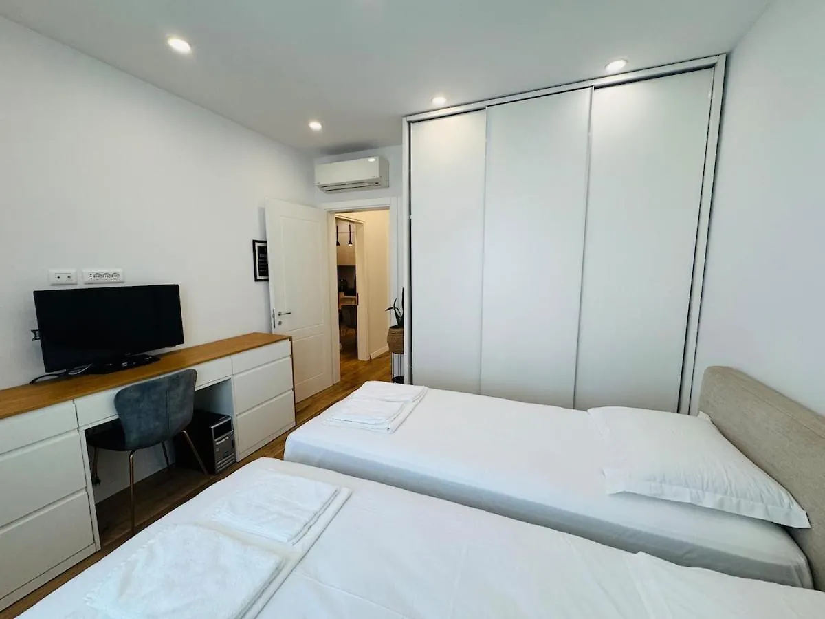 Moho Residences Downtown 地拉那